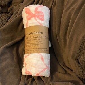 LollyBanks Pink Muslin Swaddle Blanket